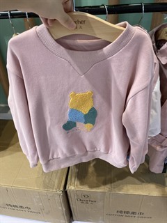 服装商场全球实拍图库_全球服装零售批发市场实拍_服装展会实拍款式图合辑